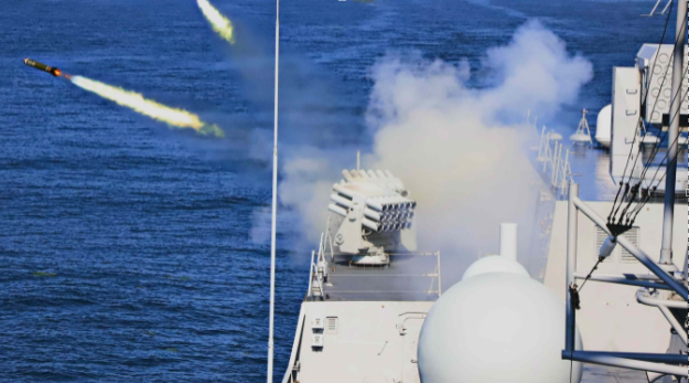 Frigate Yantai fires jamming bombs in Yellow Sea