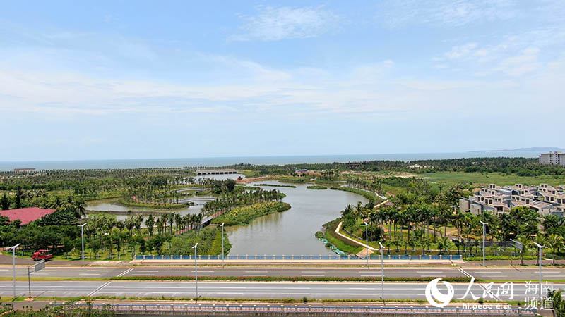 Fishponds transformed into wetland oases in S China's Hainan