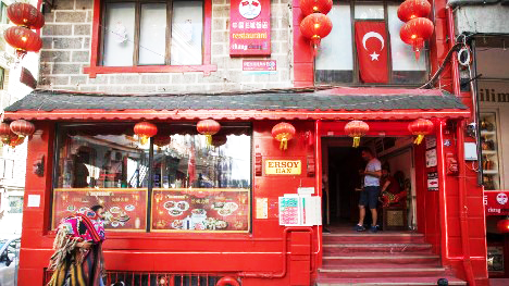 Chinese chef introduces Chinese flavors, food culture in Istanbul
