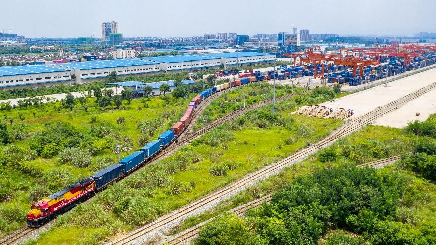 China-Europe freight trains make over 10,000 trips this year