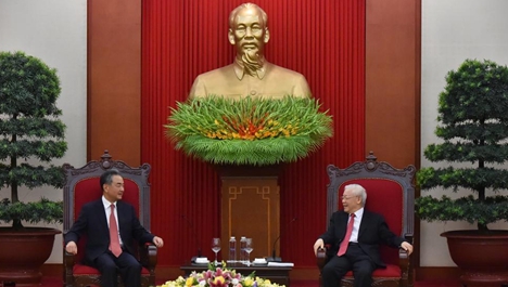 Vietnam, China vow to strengthen unity, boost cooperation for further development of bilateral ties