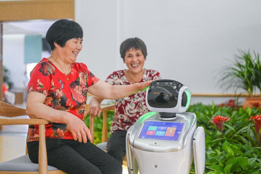 China launches campaign to make smart devices more friendly to seniors