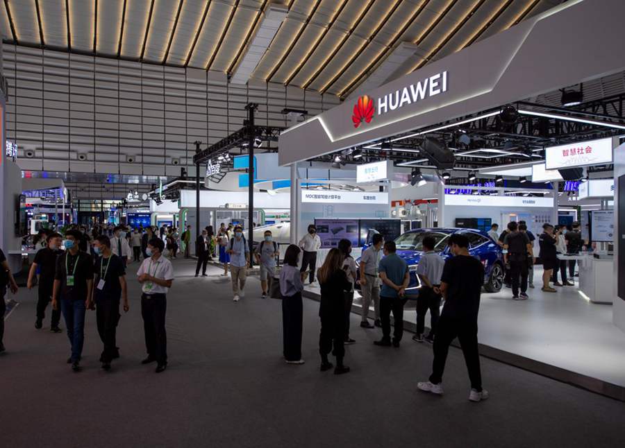 Light of Internet Expo of 2021 WIC kicks off in E China's Wuzhen