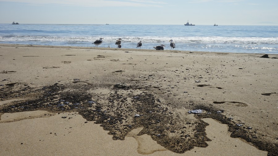 Offshore drilling urged to stop after mass oil spill off California