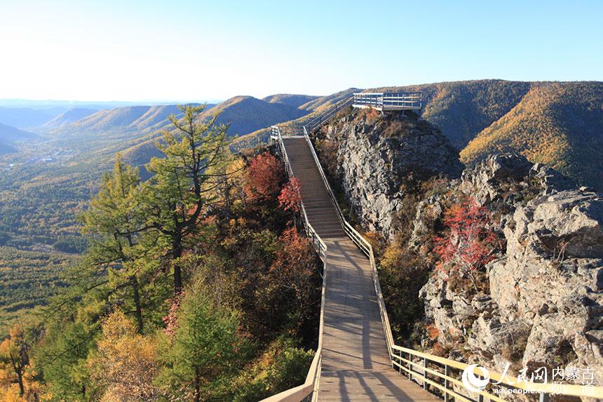 Dreamlike autumn scenery in Arxan, N China’s Inner Mongolia