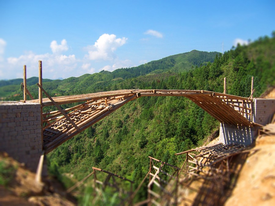 Explore wooden arch bridge building techniques of southeast China's Fujian