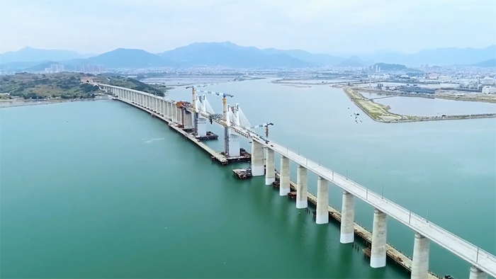 China's first sea-crossing high-speed railway bridge completed