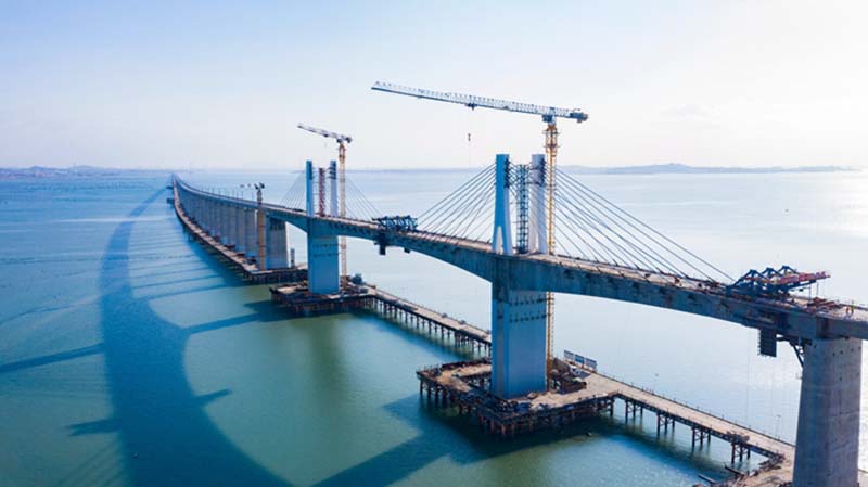 Final sections of China’s first cross-sea high-speed railway bridge successfully joined together