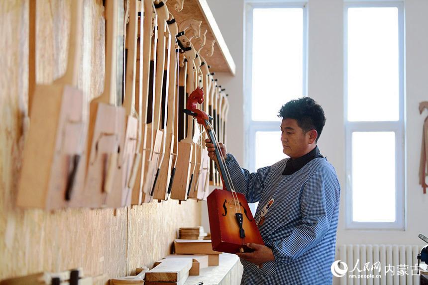 N China's Inner Mongolia offers musical instrument making courses to farmers, herdsmen