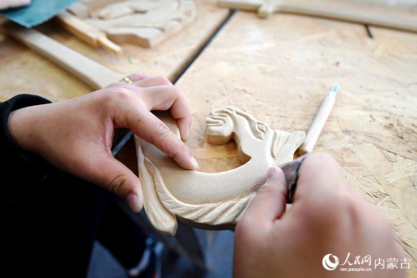N China's Inner Mongolia offers musical instrument making courses to farmers, herdsmen