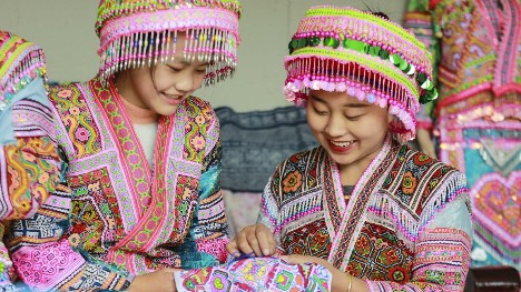 China rolls out multiple measures to enrich rural residents’ cultural life