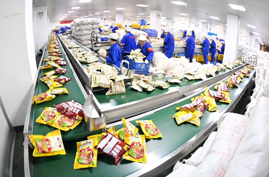 South China's Liuzhou delivers over 100 million prepackaged snail noodles in 2021