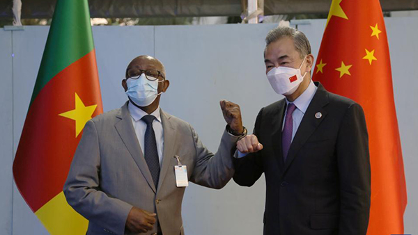 Chinese FM meets with Cameroonian FM