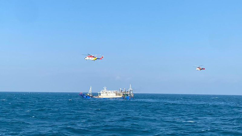 All crew members rescued from sinking Chinese boat in waters off S. Korea