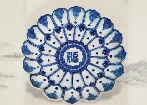 The 2,000-year-old logos on Chinese porcelain