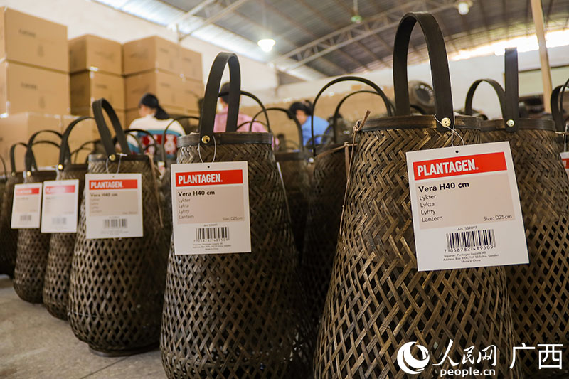 Bamboo weaving industry increases villagers' income in South China's Guangxi