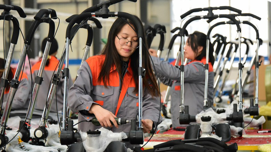 Business climate of China's SMEs improves in December: index