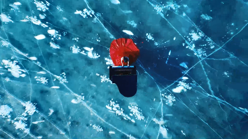 Explore magical frozen lakes of NW China’s Xinjiang