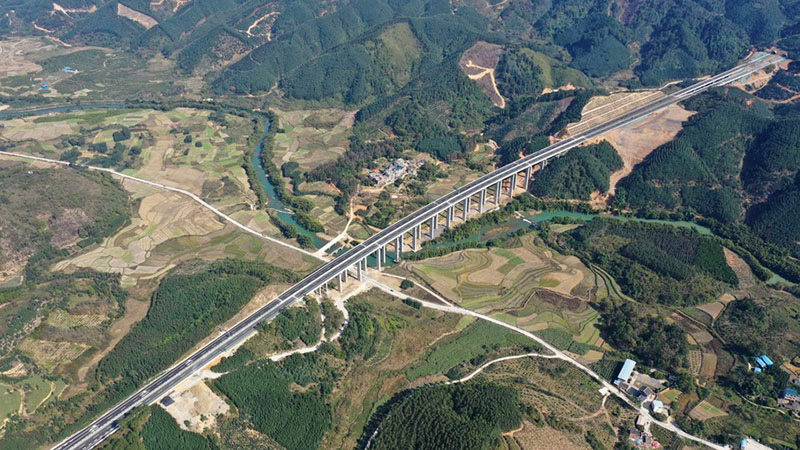 China to step up rural highway construction