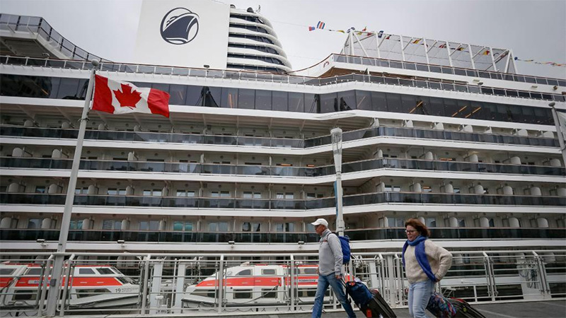 Canada restarts cruise ship business