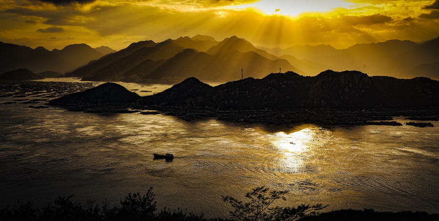 Explore simple, idyllic lifestyle of small fishing village on island in China’s Fujian