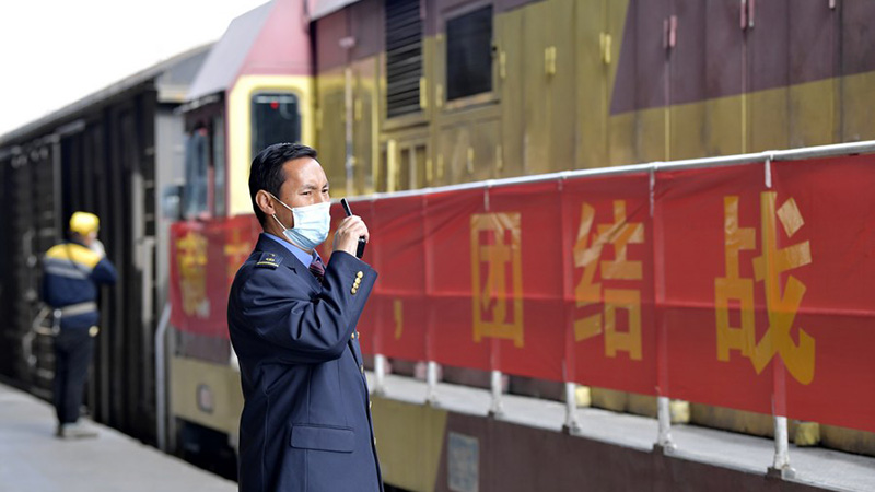 China smooths logistics amid COVID-19 control to meet daily, industrial needs