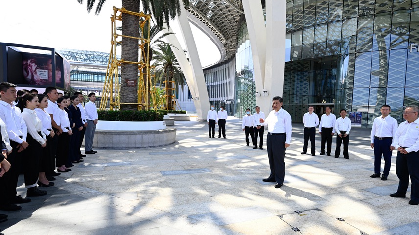 Xi inspects economic development zone in Hainan Province