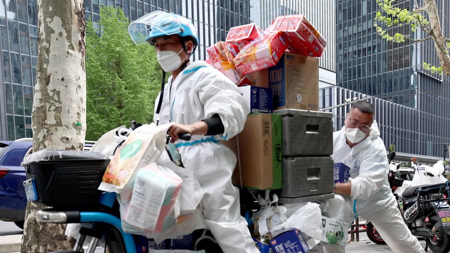 Shanghai tackles logistics bottlenecks amid virus resurgence