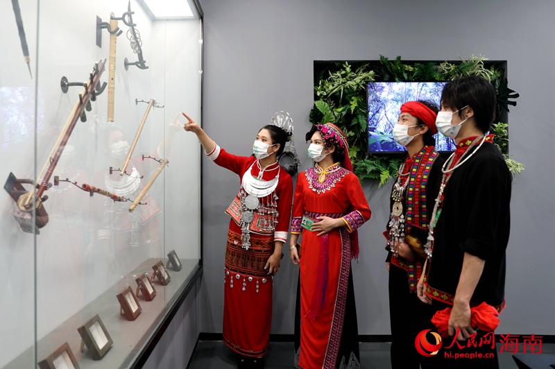 Cultures of local ethnic groups in China’s Hainan displayed at Boao Forum for Asia annual conference