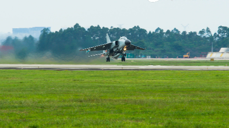 Aviation brigade organizes flight training after rain