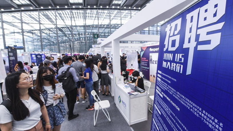 China prioritizes job-creation to unleash full growth potential against headwinds