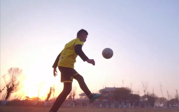 12-year-old boy from Xinjiang pursues his dream of being a pro footballer