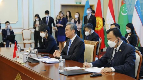 Chinese FM attends third C+C5 foreign ministers' meeting in Kazakhstan