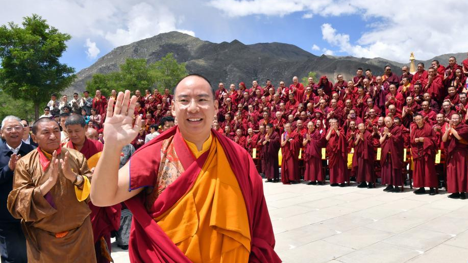 Panchen Rinpoche visits Tibet Buddhism Academy