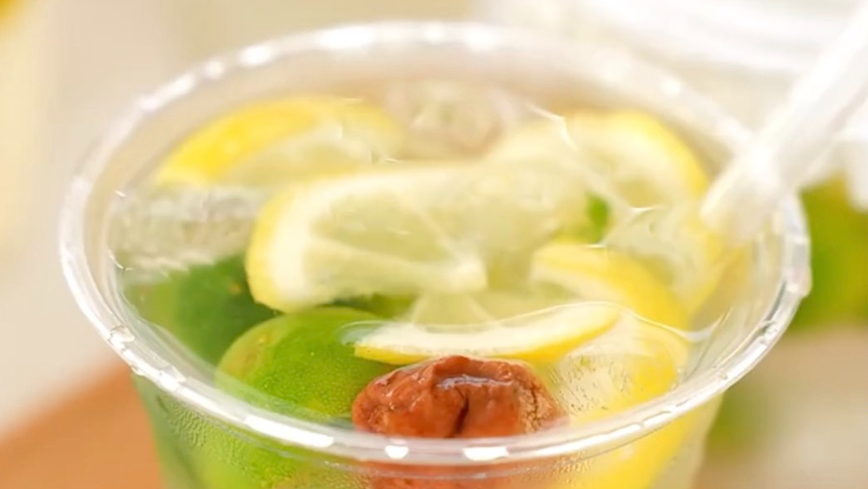 Refreshing cold drinks for summer