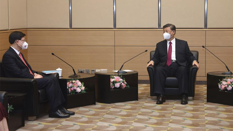 President Xi meets HKSAR Chief Executive John Lee