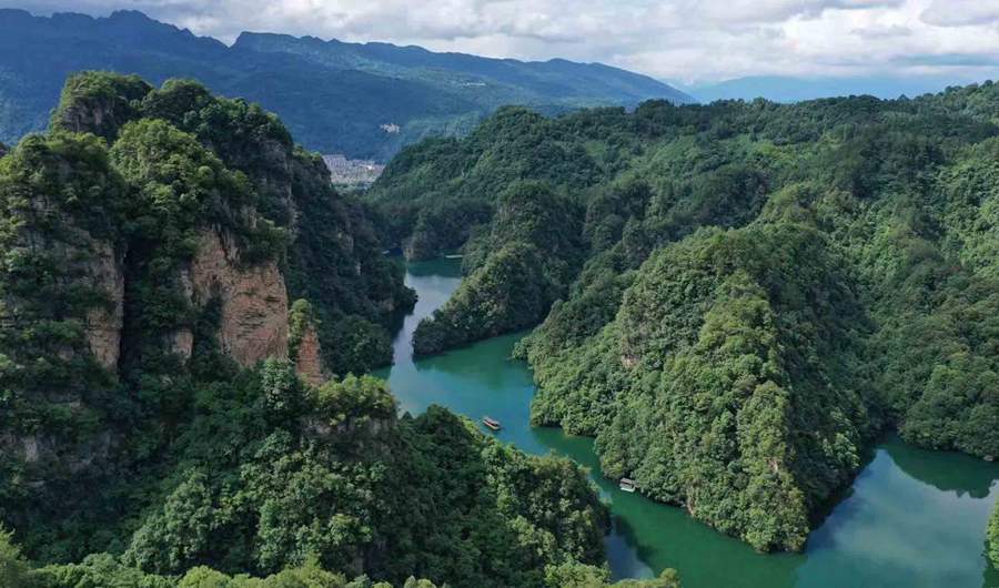 Witness stunning scenery inside Wulingyuan Scenic Area in central China’s Hunan