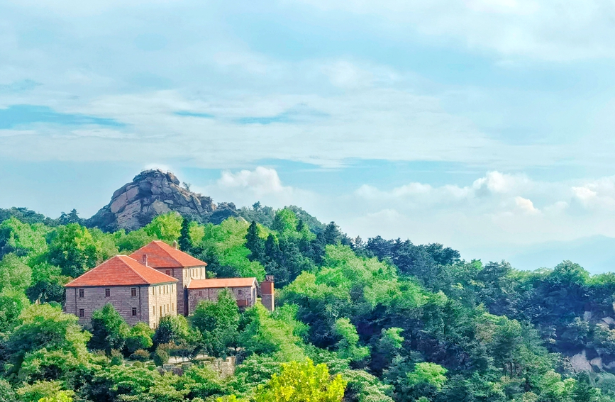 Jigongshan Mountain, an idyllic summer resort in Henan