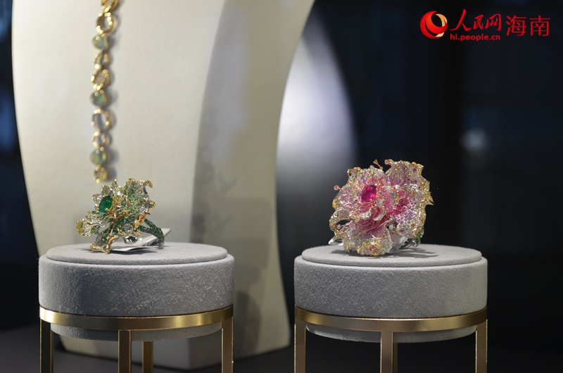 Fabulous jewelry pieces you don’t want to miss at the 2nd China International Consumer Products Expo