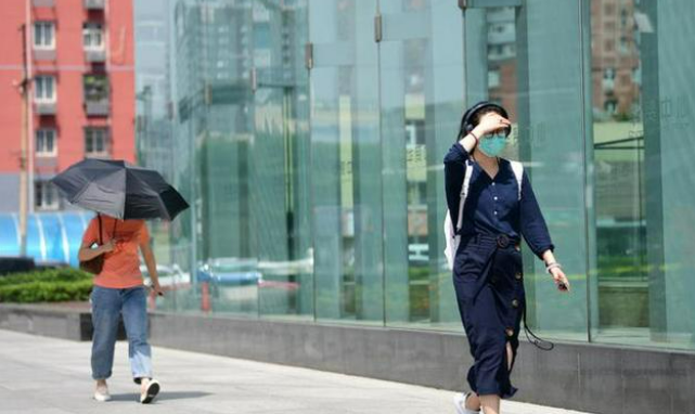China renews yellow alert for high temperatures