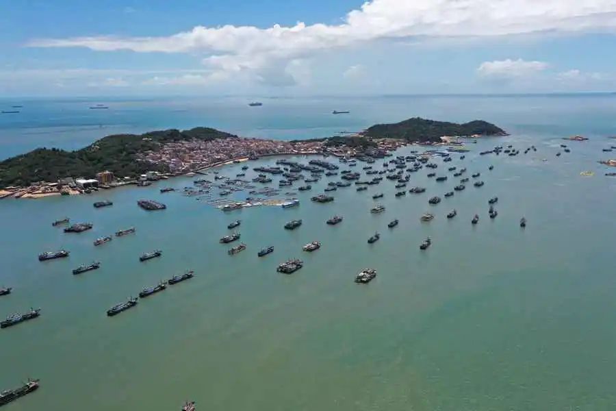 Fishing boats set sail as seasonal fishing ban lifted in SE China’s Fujian
