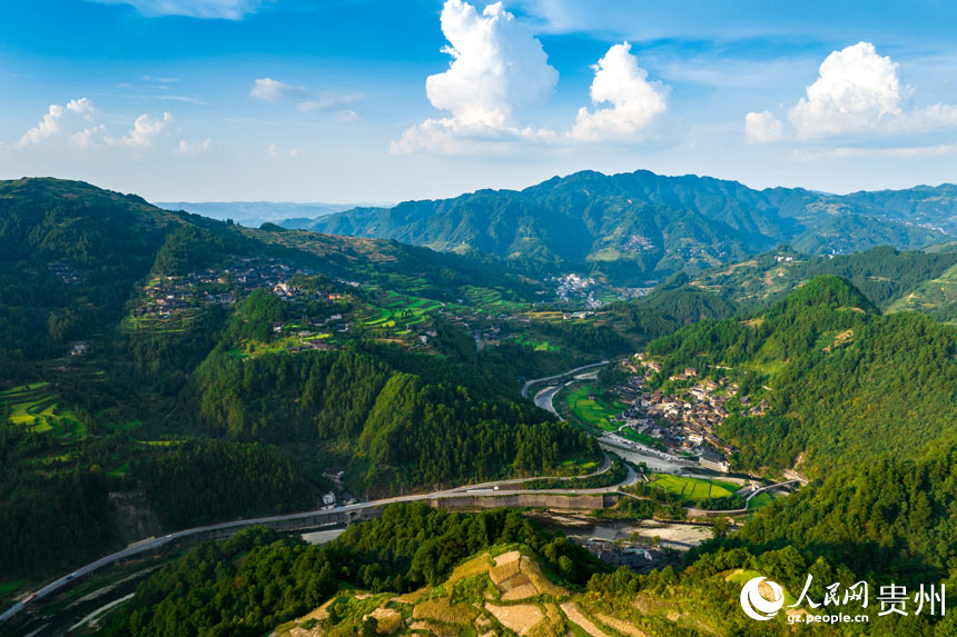 Explore picturesque Miao village in SW China's Guizhou