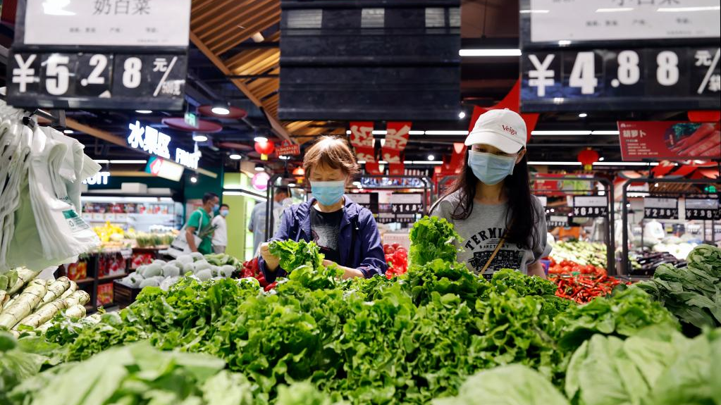 Residents in SW China's Chengdu provided with sufficient daily supplies