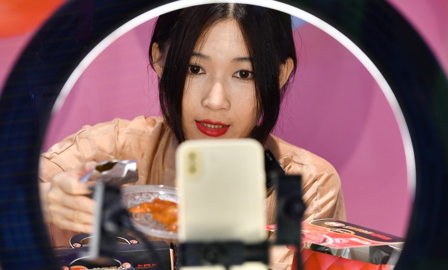 Chinese dictionary buzzwords illustrate China's transformation in past decade