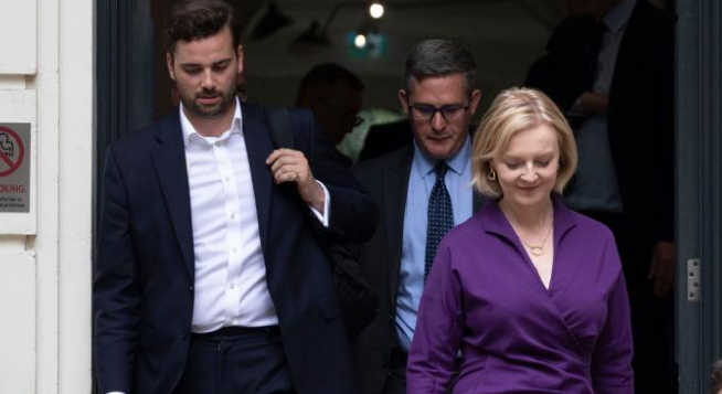 Truss set to take over as new British prime minister with challenges ahead