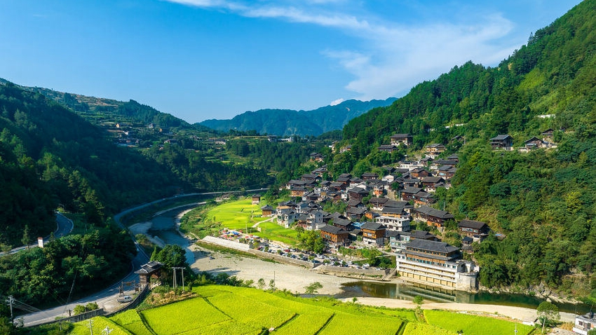 Explore beauty of traditional Miao village in SW China's Guizhou