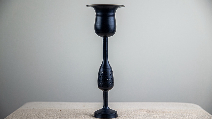 Craftsman recreates eggshell black pottery goblet which is just 0.1 millimeters at its thinnest point
