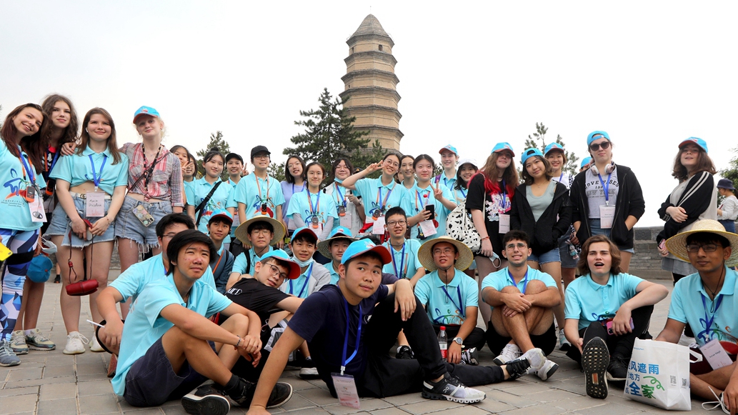 Two-way education communication expands in past decade