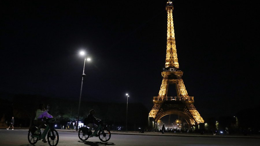 Energy sobriety plan to switch off Paris's monuments at night
