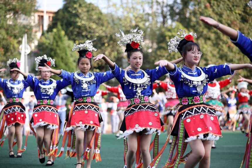 In pics: Students take part in middle school dance competition in China's Guizhou